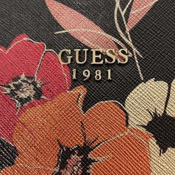 NWOT Guess 1981 Floral Faux Leather Convertible Crossbody Purse - Picture 7 of 14